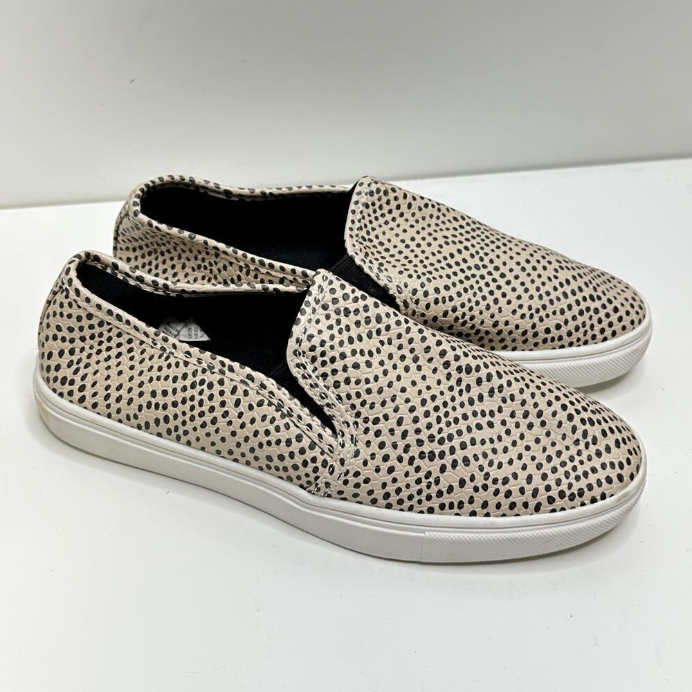 Time And Tru Memory Foam Slip-On Flats Size 7.5 - image 7